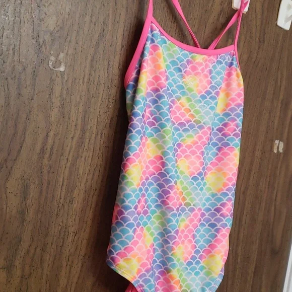 Swimsuit - Picture 5 of 6